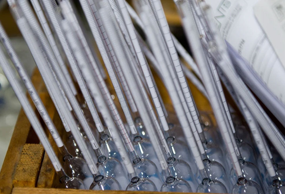 Aréométrie et métrologie légale : quelles exigences pour les alcoomètres ?
