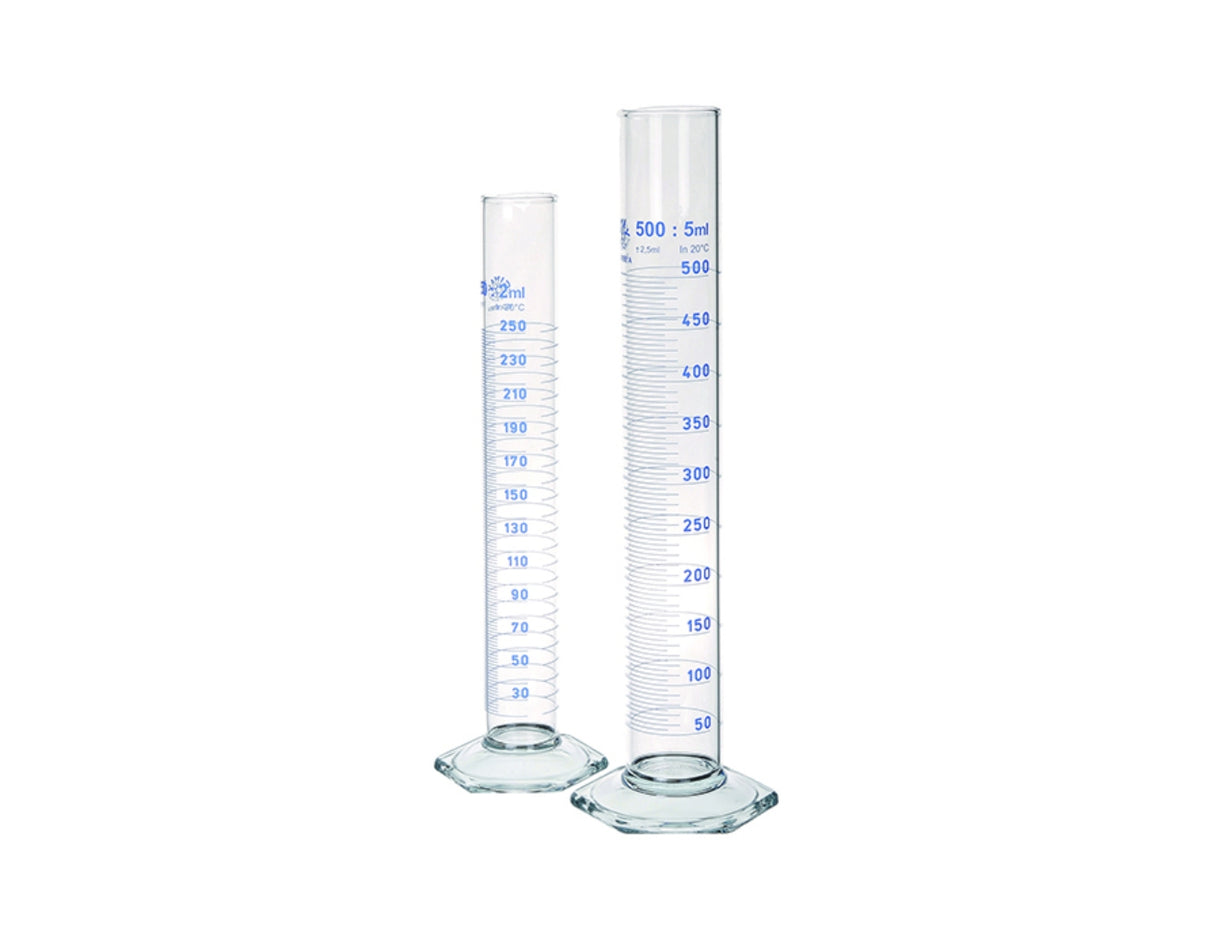 Deux éprouvettes verre graduée